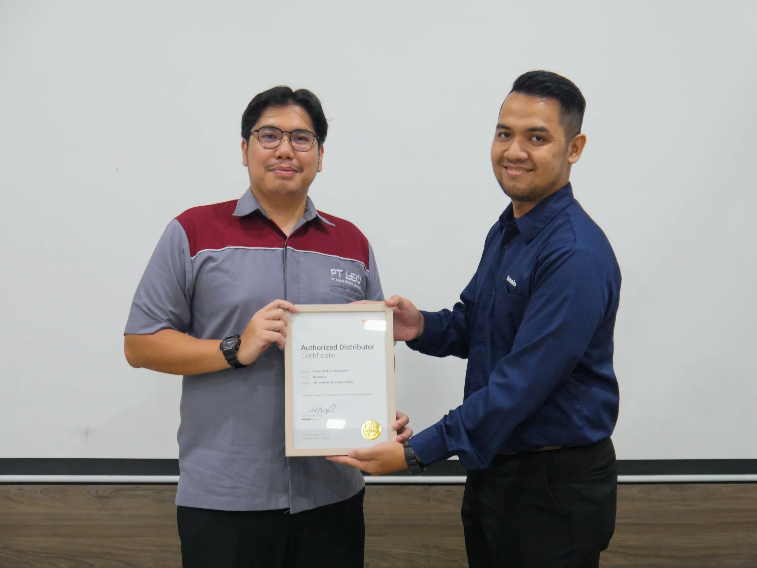Authorized Distributor Certificate Autonics & Lestari Group